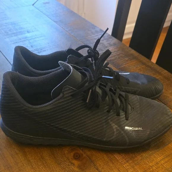 Nike | Shoes | Nike Black Athletic Shoes Sleek Minimalist  display picture 1